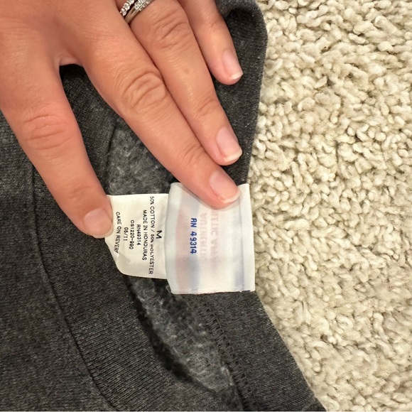 University of Florida (UF) Women’s Gray Sweatshirt - Picture 4 of 9